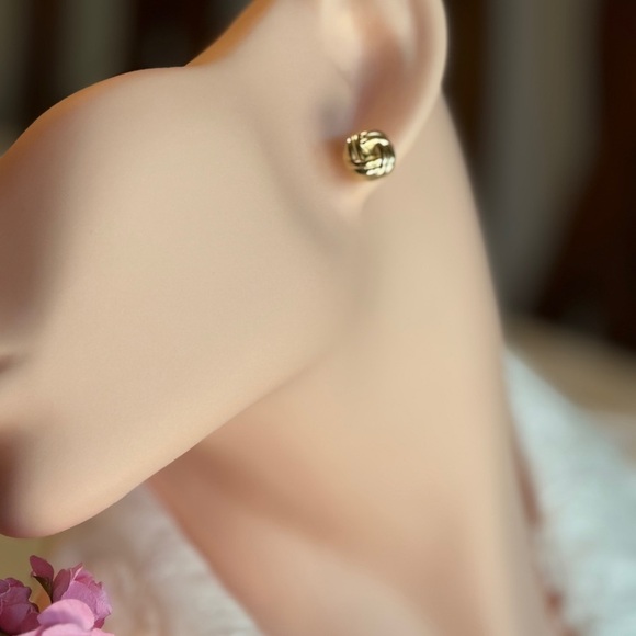 Minimalistic Gold Tone Knot Earrings - Picture 7 of 7